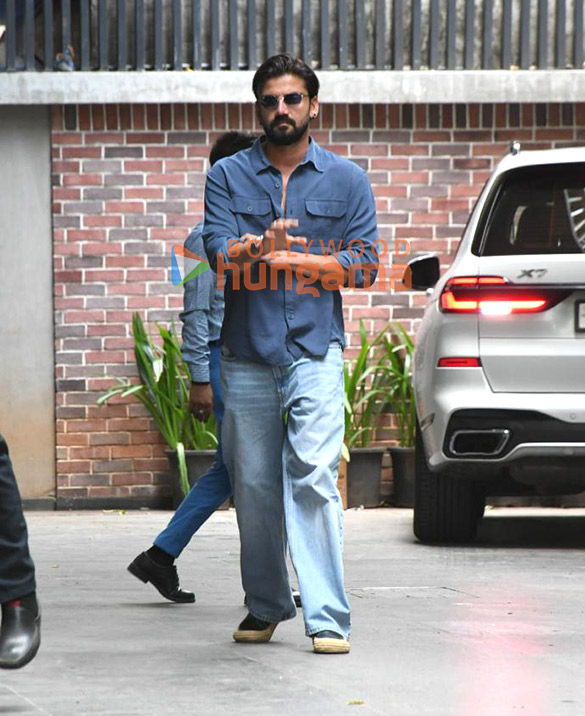 photos zaheer iqbal snapped outside excel office in khar 3