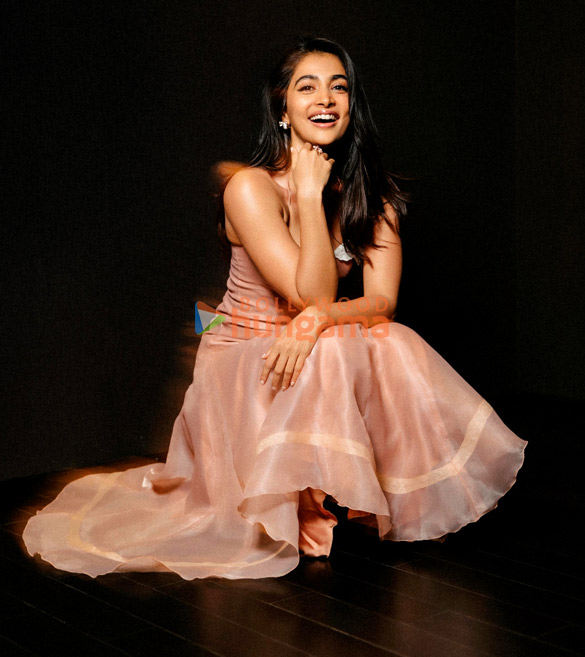pooja hegde 7 41