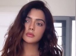 Serving looks, one frame at a time! Ruhi Singh