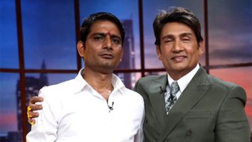 Auto-rickshaw driver Sandeep Tiwari speaks about Common Man’s problems on Shekhar Tonite: “Gareebi to hati nahin, gareeb hat gaye”