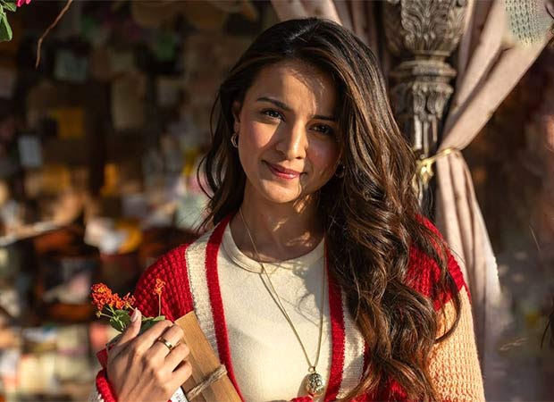 महिमा मकवाना का कहना है कि मुसाफिर कैफे की शूटिंग के दौरान मसूरी ने उन्हें 'प्रीति को ढूंढने' में मदद की