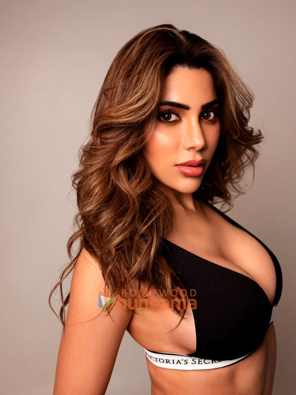 nikki tamboli 10 3