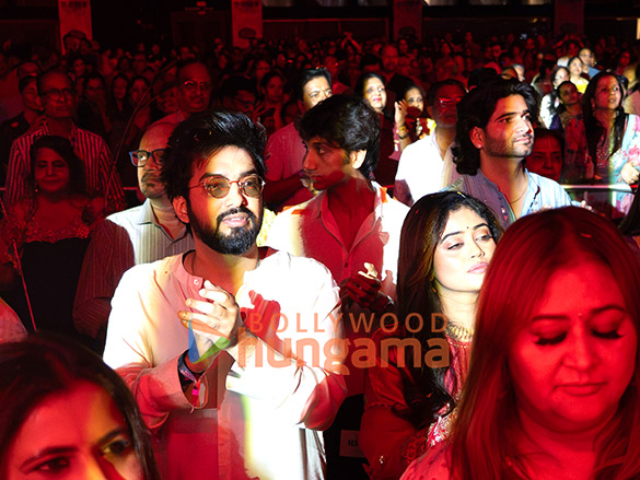 photos abhay verma salim merchant manoj muntashir meet bros sachet and parampara snapped attending jaya kishoris divine concert at nsci dome 1