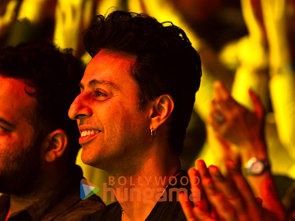 photos abhay verma salim merchant manoj muntashir meet bros sachet and parampara snapped attending jaya kishoris divine concert at nsci dome 8