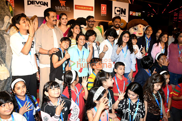 photos dhamaal 4 team snapped promoting the film with kids 9