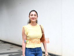 Photos: Dhvani Bhanushali spotted in Khar