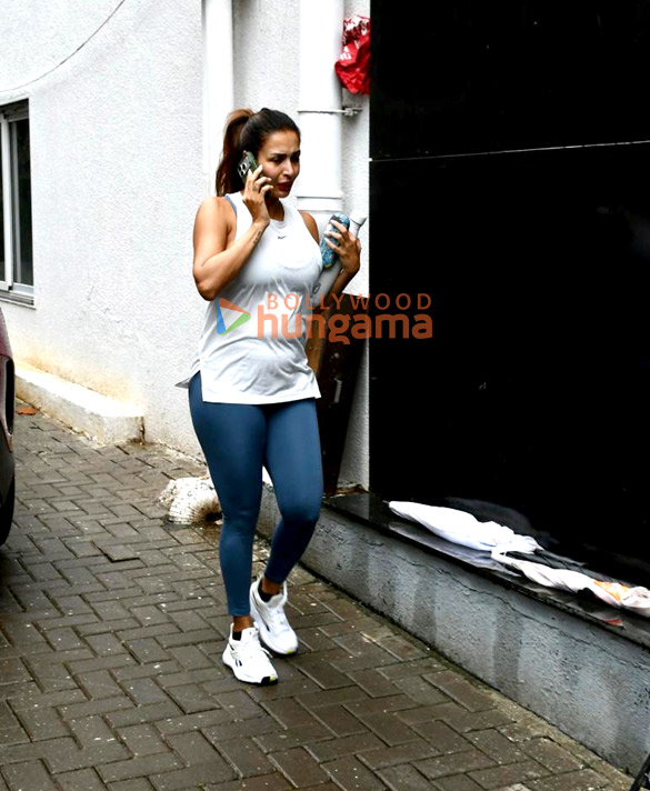 photos malaika arora spotted outside a gym in santacruz 2