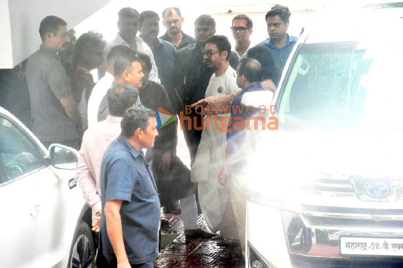 photos raj thackeray irfan pathan snapped with aamir khan 3