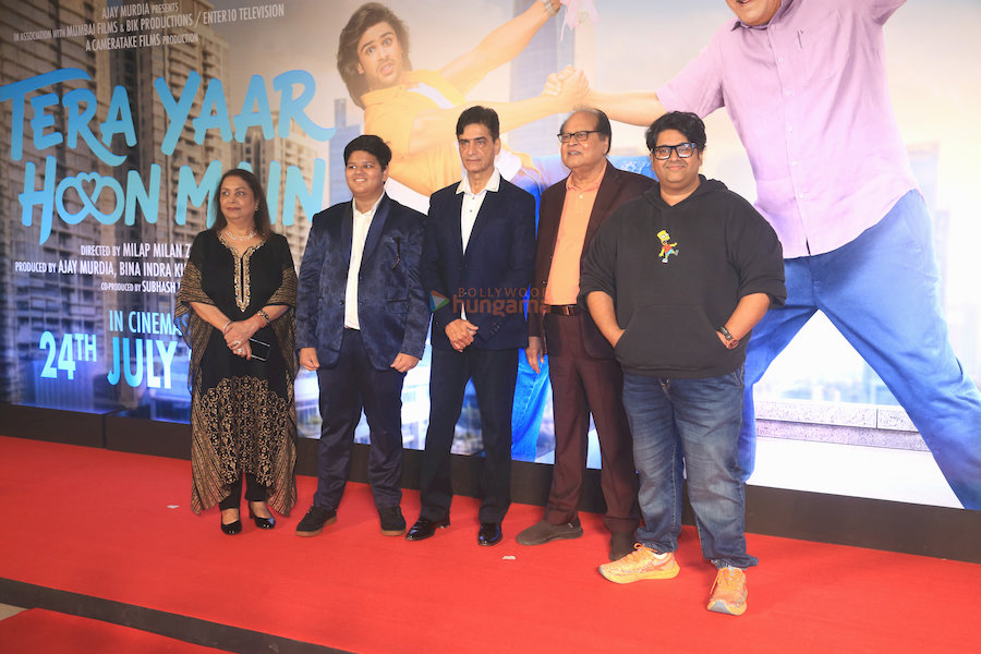 photos rajkumar hirani ahmed khan and others grace the premiere of tera yaar hoon main 2
