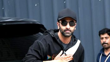 Photos: Ranbir Kapoor spotted outside a Kalina airport