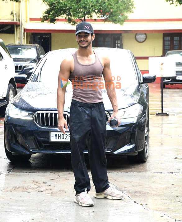 photos shahid kapoor and ishaan khatter snapped at the gym in bandra 3