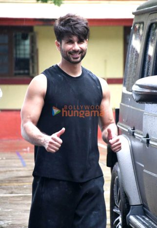 Photos: Shahid Kapoor and Ishaan Khatter snapped at the gym in Bandra