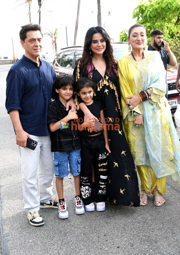 photos sunita ahuja sara arfeen khan and arfeen khan 2