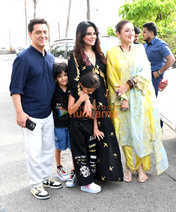 photos sunita ahuja sara arfeen khan and arfeen khan 4