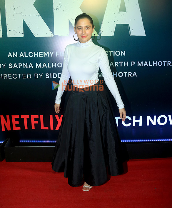 photos sunny deol dia mirza others grace the success party of ikka 4