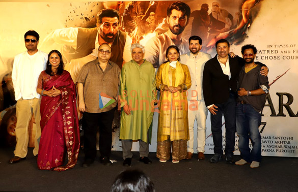 photos sunny deol shabana azmi karan deol rajkumar santoshi javed akhtar and others grace the trailer launch of batwara 1947 4