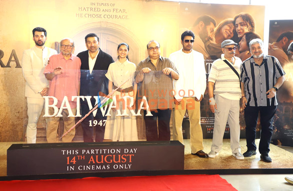 photos sunny deol shabana azmi karan deol rajkumar santoshi javed akhtar and others grace the trailer launch of batwara 1947 412 2