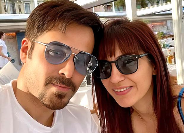 Emraan Hashmi, Awarapan 2 filminin gişe başarısını eşi Parveen ile kutluyor.