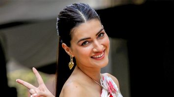 Kriti Sanon takes a funny dig at those discussing her outfit in her Rakshabandhan ad as “Rakhi fashion committee”, posts adorable Rakhi picture with sister Nupur