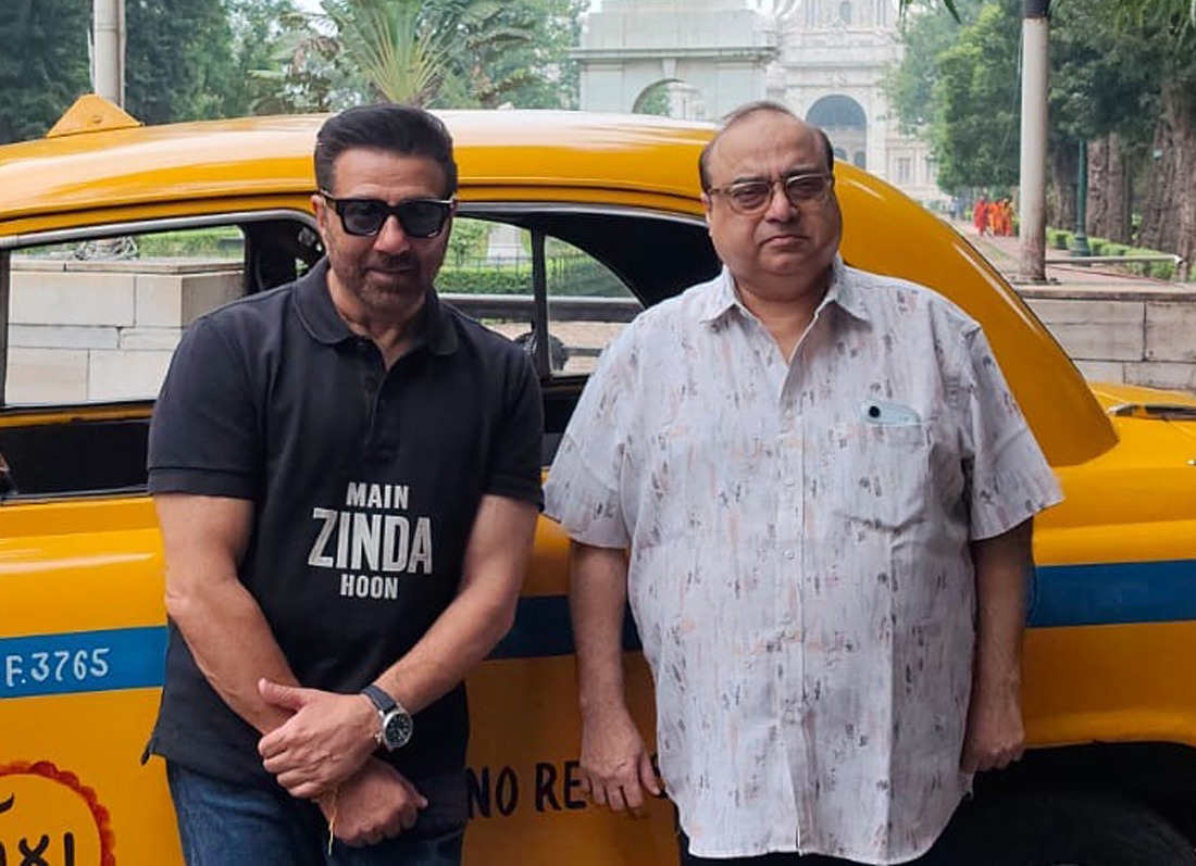 Sunny Deol visits Kolkata’s Victoria Memorial with Rajkumar Santoshi ahead of Batwara 1947 release 1947 : Bollywood News