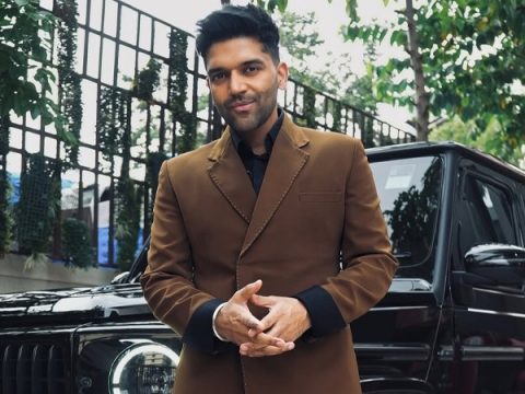 Guru Randhawa donates Rs 5 lakhs for Assam flood relief, urges Indians to “support the recovery” Guru Randhawa donates Rs 5 lakhs for Assam flood relief, urges Indians to “support the recovery”