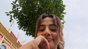 Helly Shah takes a holy dip in Narmada during web series shoot in Narmadapuram