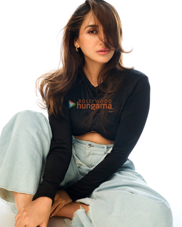 nikita dutta 4 118