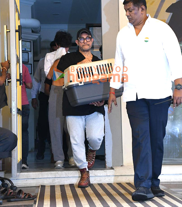 photos aamir khan kiran rao with son azad spotted outside a pet clinic in santacruz 2
