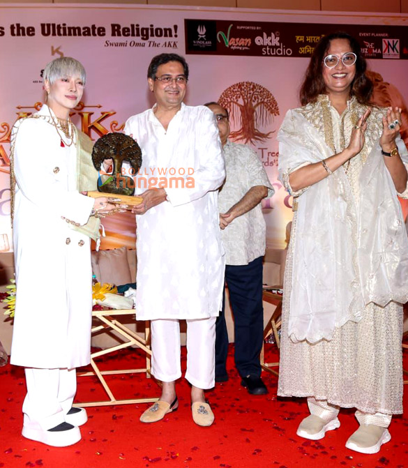 photos ali fazal pankaj tripathi subhash ghai rajkumar santoshi and others attend klub spirituals akk mahotsav 2026 4