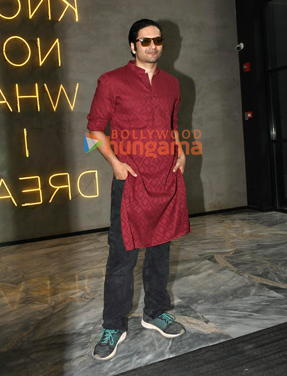 photos ali fazal pankaj tripathi and divyenndu snapped at excel office for promoting mirzapur the movie 5
