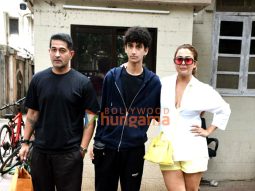 Photos: Amrita Arora snapped with her family at her mother’s house in Bandra
