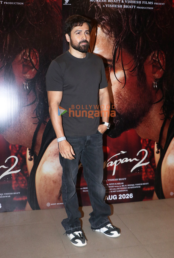 photos emraan hashmi disha patani wamiqa gabbi and others grace the premiere of awarapan 2 13
