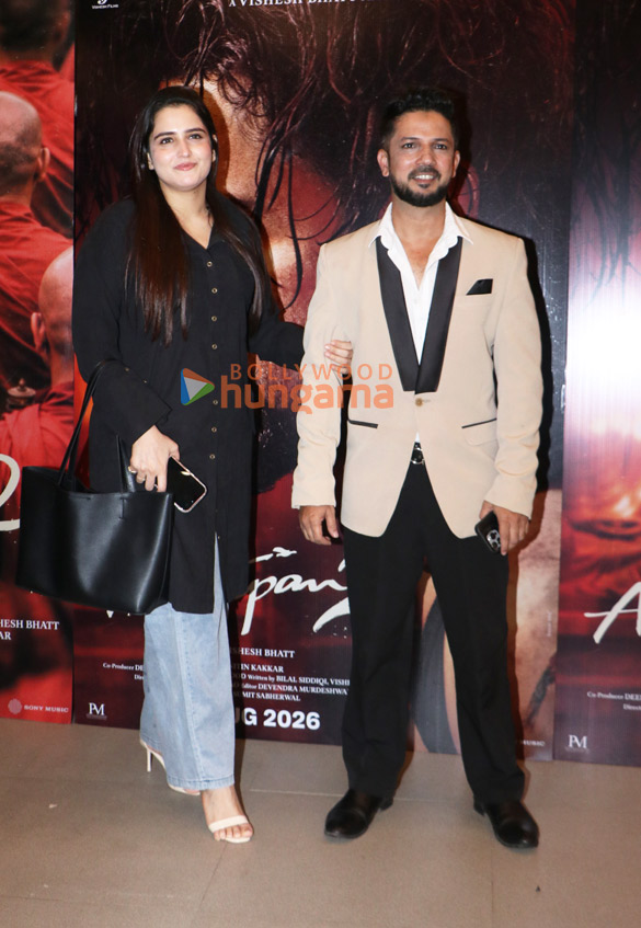 photos emraan hashmi disha patani wamiqa gabbi and others grace the premiere of awarapan 2 16