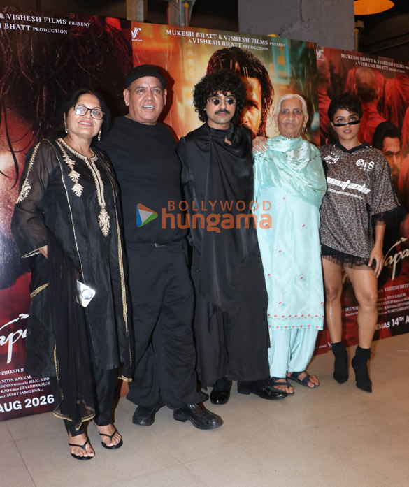 photos emraan hashmi disha patani wamiqa gabbi and others grace the premiere of awarapan 2 4