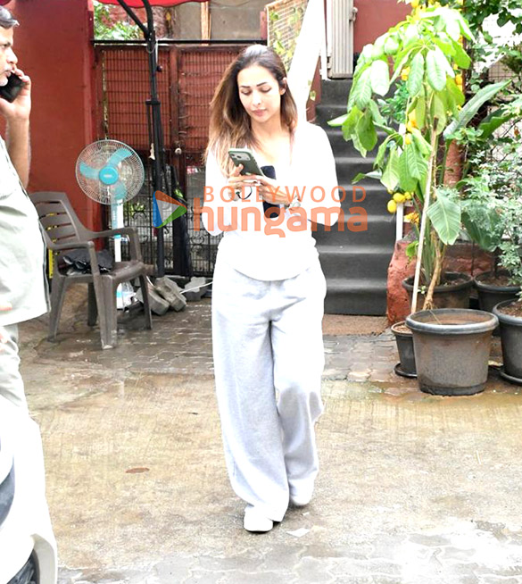 Photos Malaika Arora snapped outside a restaurant in Bandra