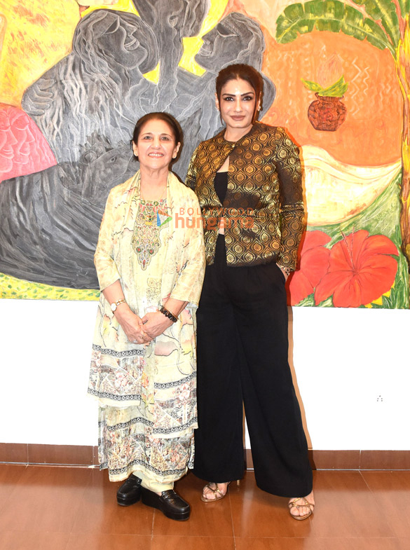 photos raveena tandon inaugurates veteran artist kiran chopras exhibition 1