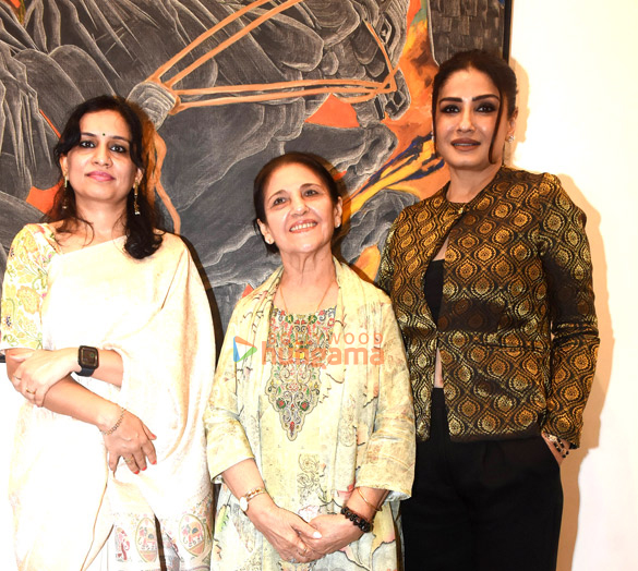 photos raveena tandon inaugurates veteran artist kiran chopras exhibition 3