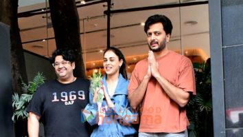 Photos: Riteish Deshmukh, Genelia Deshmukh and Milap Zaveri snapped at a cafe in Khar