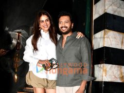 Photos: Riteish Deshmukh snapped with wife Genelia Deshmukh and brother Dhiraj Deshmukh at a restaurant in Bandra
