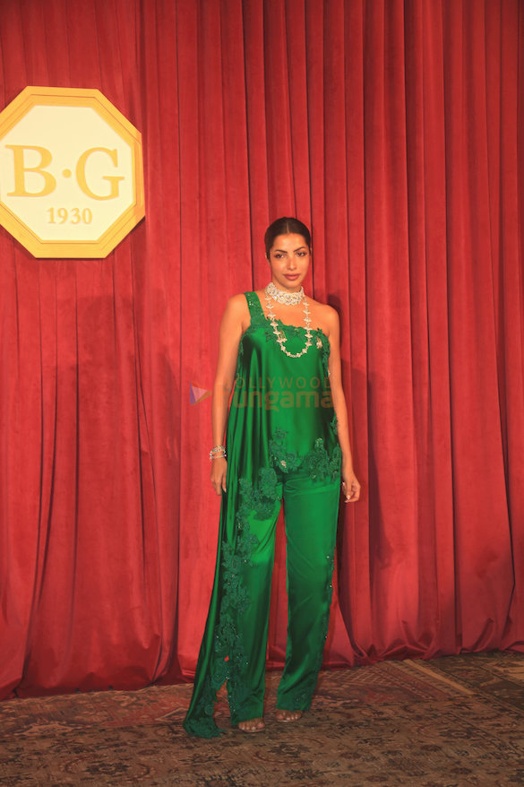 photos sonam kapoor ahuja rhea kapoor bhumi pednekar and others grace the birdhichand ghanshyamdas jewellers event 4