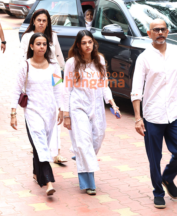 photos vicky kaushal katrina kaif aruna irani and others attend late kuku kohlis prayer meet 11
