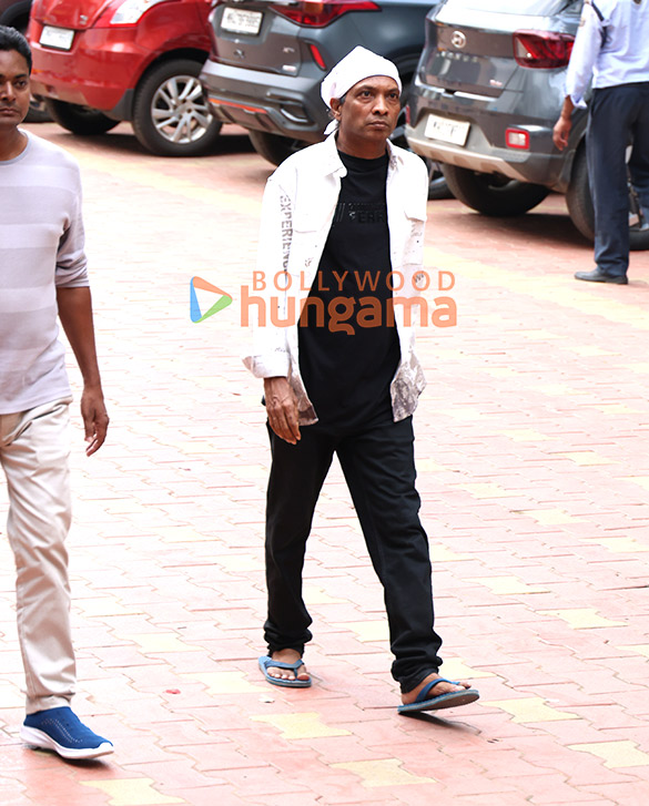 photos vicky kaushal katrina kaif aruna irani and others attend late kuku kohlis prayer meet 17
