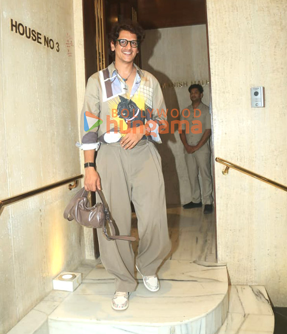 photos vijay varma and fatima sana shaikh snapped at manish malhotras house in bandra 5