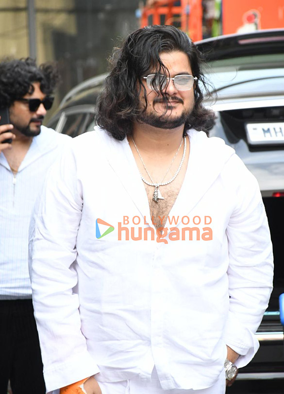 photos vishal mishra snapped at kalina airport 3
