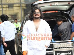 Photos: Vishal Mishra snapped at Kalina airport