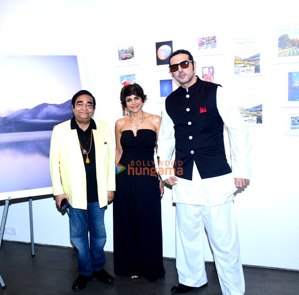 photos zayed khan and mandira bedi attend the opening for padma shri dr mukesh batra 5