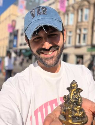 Kartik Aaryan celebrates Ganesh Chaturthi in UK; says, “Miles away from home, but never away from Bappa”