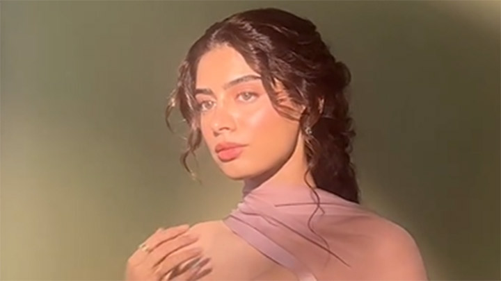 Khushi Kapoor’s captivating beauty