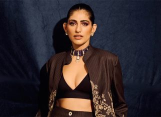 Kubbra Sait finds a “magnetic” spot on her forehead, shares hilarious video