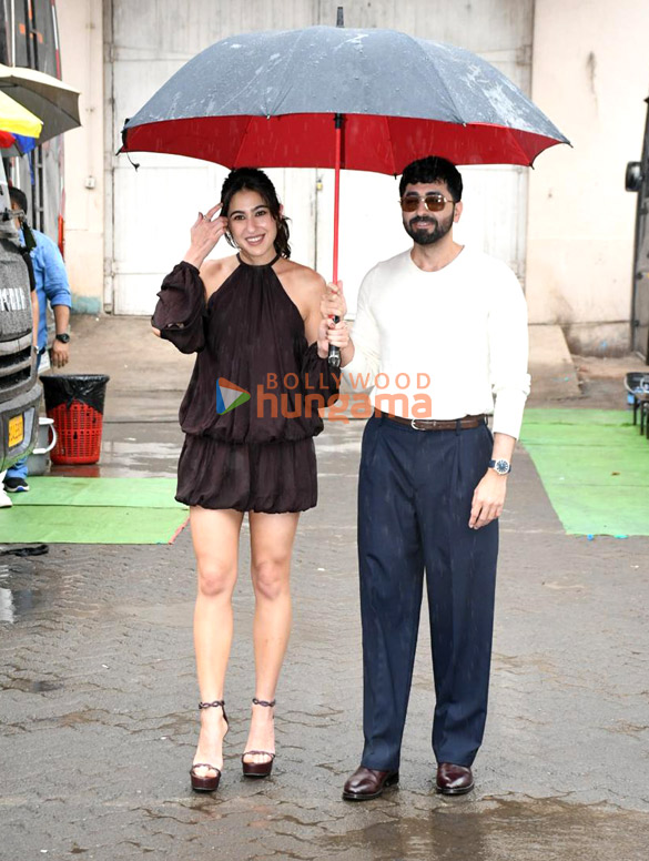 Photos: Ayushmann Khurrana and Sara Ali Khan snapped promoting Udta Teer Photos: Ayushmann Khurrana and Sara Ali Khan snapped promoting Udta Teer